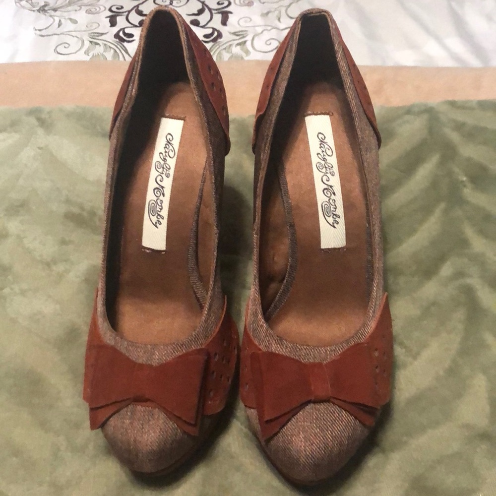 Brand new Naughty Monkey tan platform heels